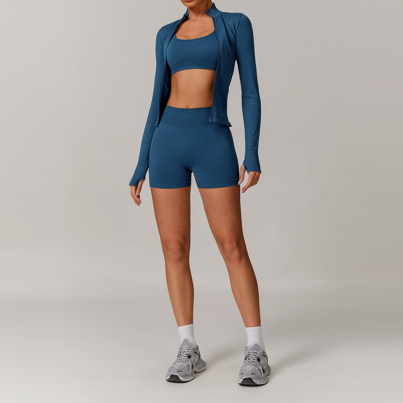 Fashionable fitness – turn heads at the gym.